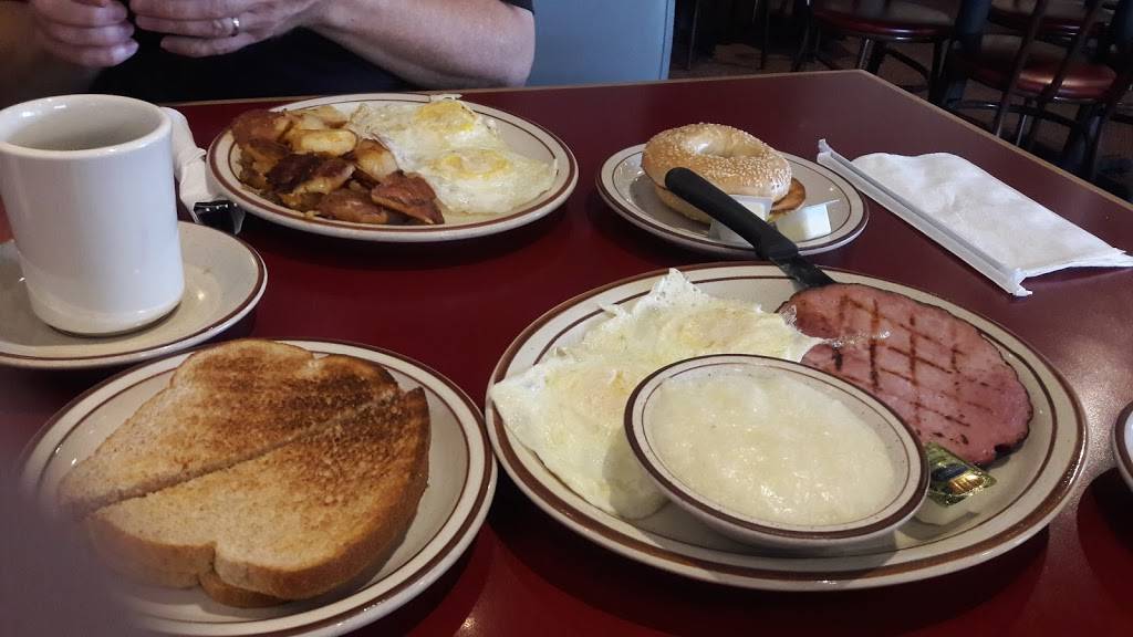 The Woodside Deli | restaurant | 4 N Washington St, Rockville, MD 20850, USA | 3014444478 OR +1 301-444-4478