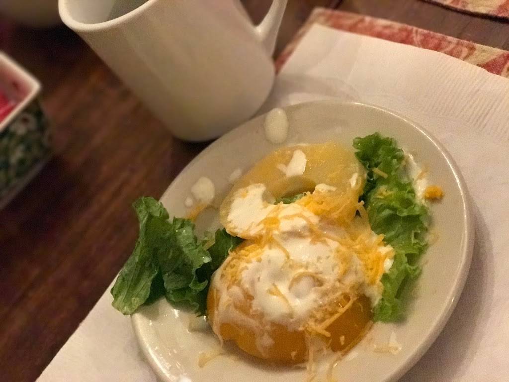 Old Chickahominy House | restaurant | 1211 Jamestown Rd, Williamsburg, VA 23185, USA | 7572294689 OR +1 757-229-4689