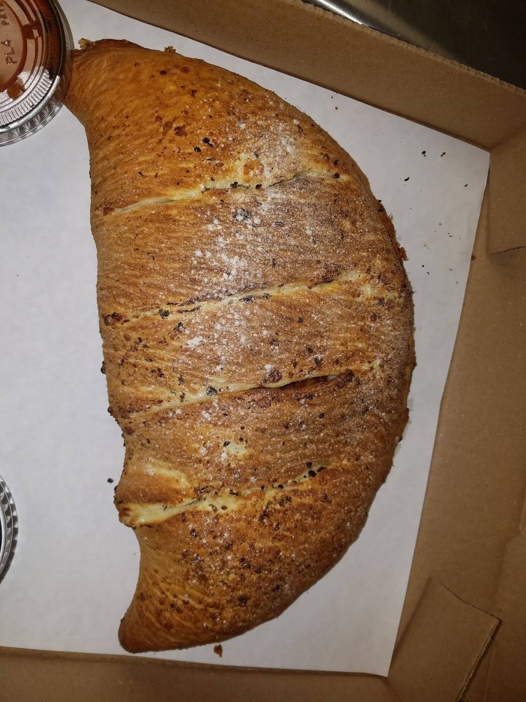 Giovannis Pizza | restaurant | 29320 Lorain Rd, North Olmsted, OH 44070, USA | 4406410000 OR +1 440-641-0000