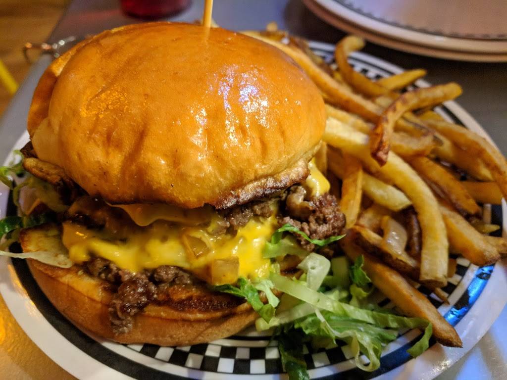 The StopAlong | restaurant | 1812 N Milwaukee Ave, Chicago, IL 60647, USA | 7733944694 OR +1 773-394-4694