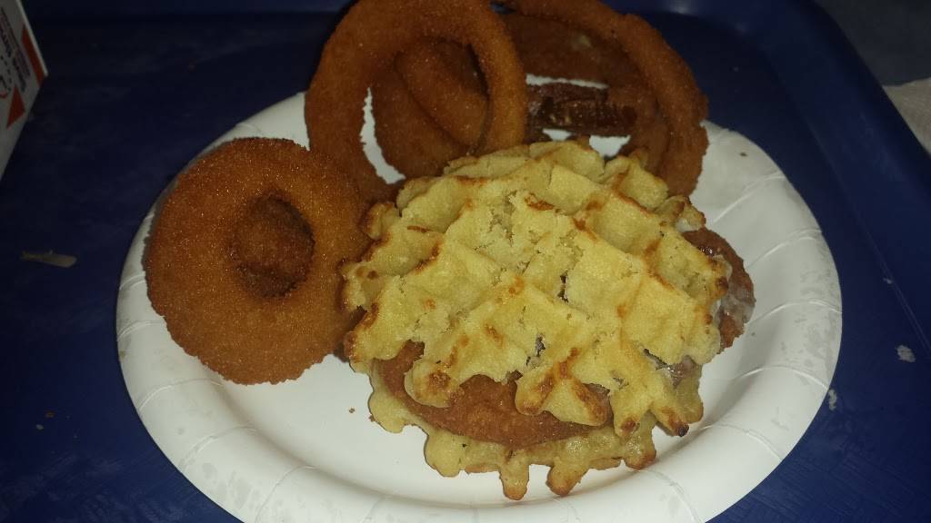 White Castle | restaurant | 241 Randall Rd, Lake in the Hills, IL 60156, USA | 8478546760 OR +1 847-854-6760