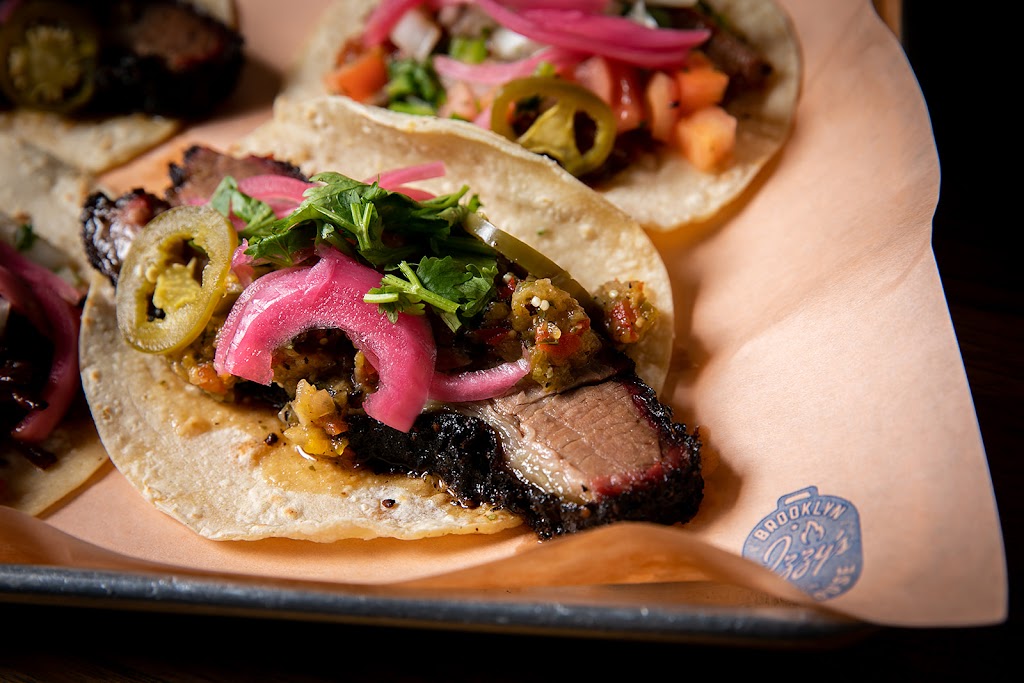 Izzys Brooklyn Smokehouse - Miami | restaurant | 3585 NE 207th St, Aventura, FL 33180, USA | 3056907103 OR +1 305-690-7103