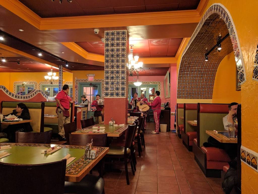 Casa Vallarta Mexican Restaurant | restaurant | 114 Broadway, Saugus, MA 01906, USA | 7818133980 OR +1 781-813-3980