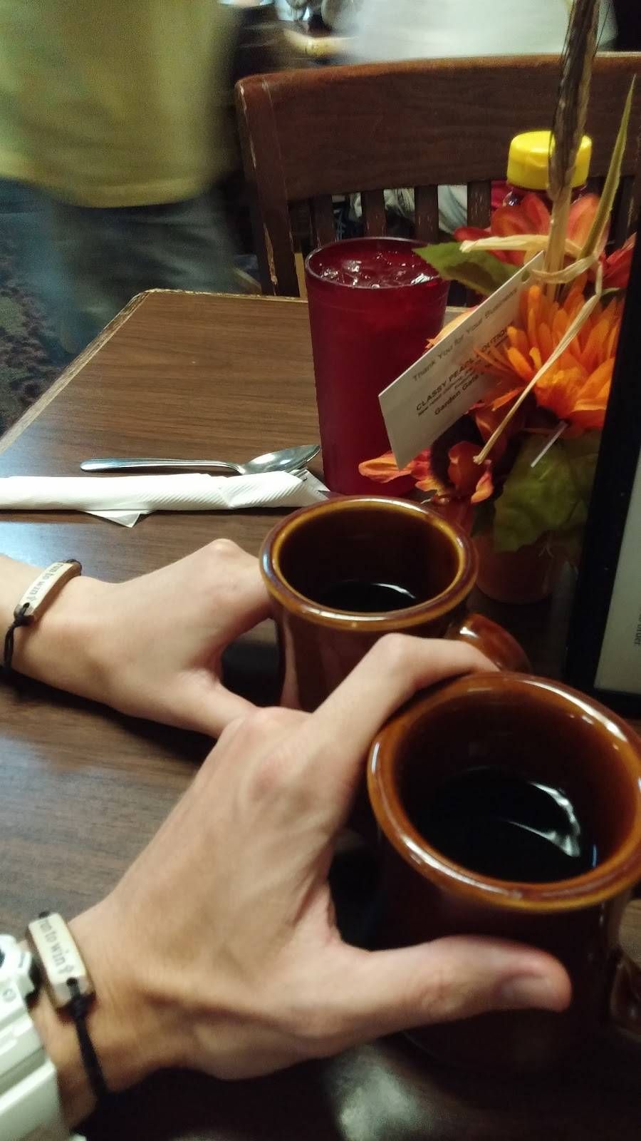 Dick & Judys Restaurant | restaurant | 11 W Main St, Jamestown, IN 46147, USA | 7656765707 OR +1 765-676-5707