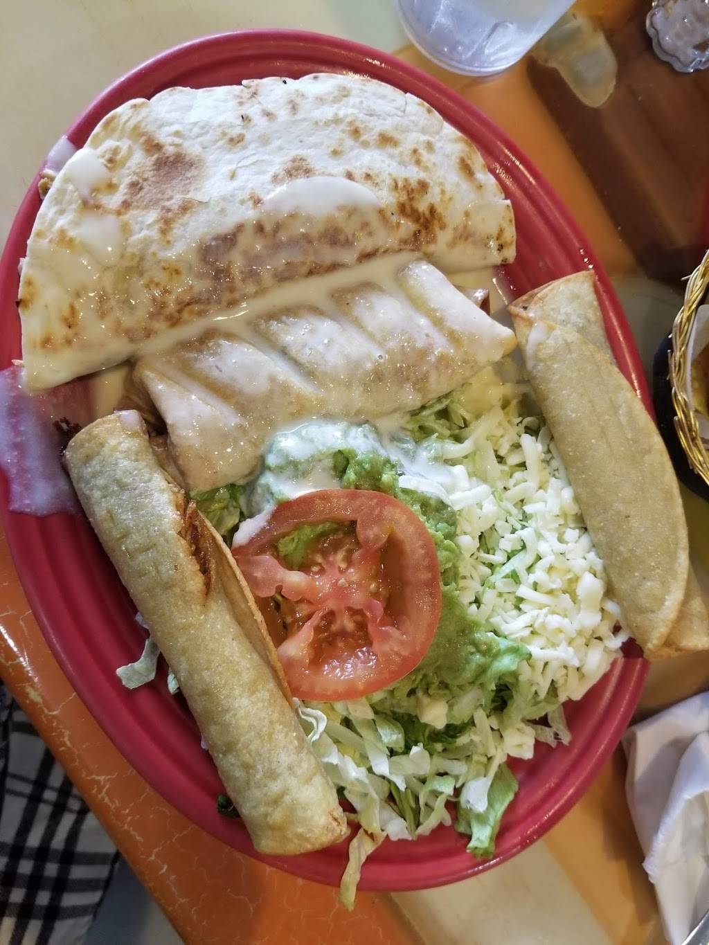 Carlitos Mexican Restaurant | restaurant | 467 Greenbrier Vally Mall Dr, Lewisburg, WV 24901, USA | 3046453891 OR +1 304-645-3891