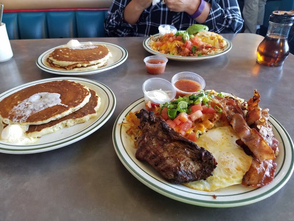 NORMS Restaurant | restaurant | 16572 Beach Blvd, Huntington Beach, CA 92647, USA | 7148411919 OR +1 714-841-1919