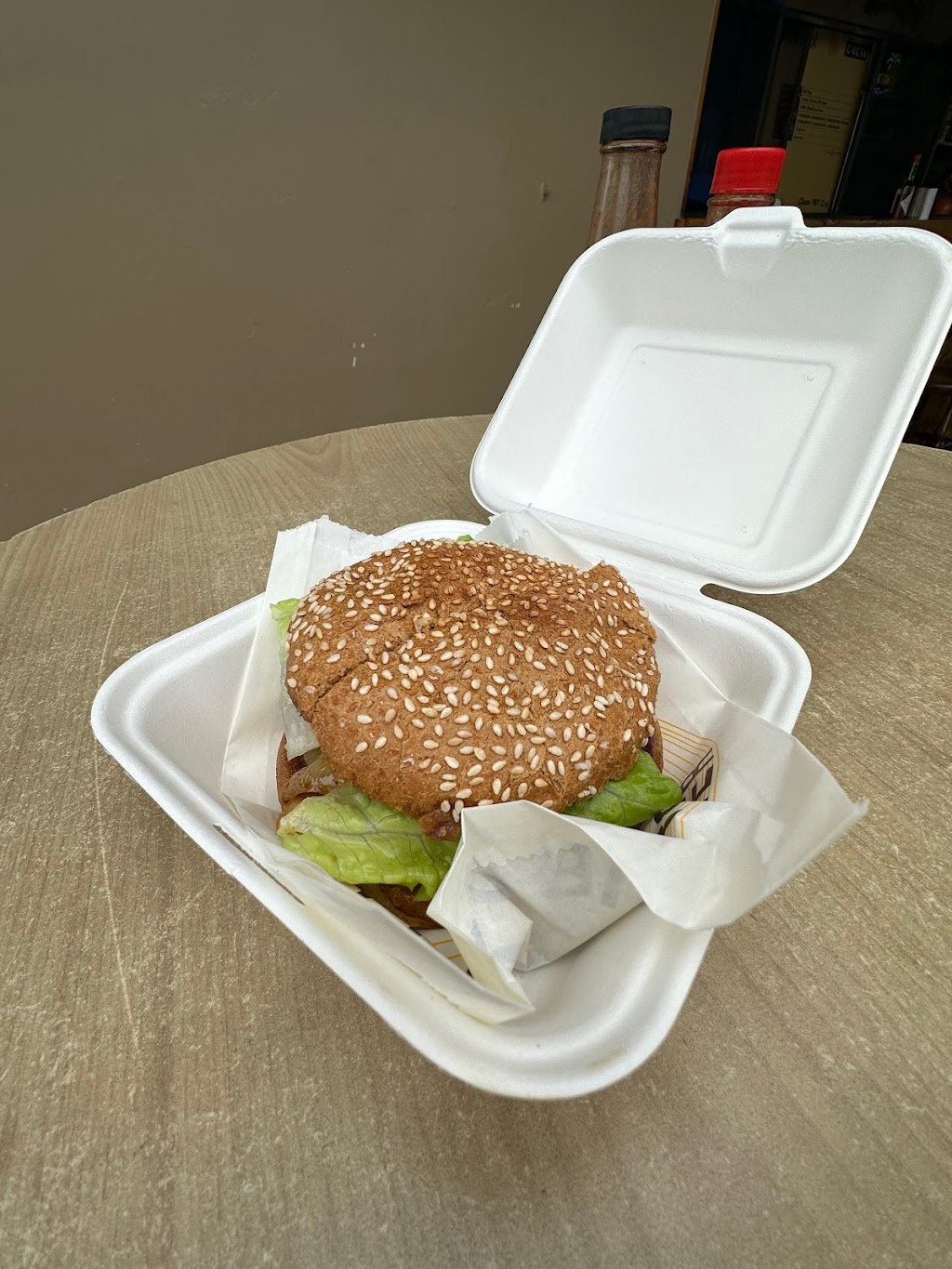 Erics On The Pier | restaurant | 2 Green Pleasure Pier, Avalon, CA 90704, USA | 3105100894 OR +1 310-510-0894