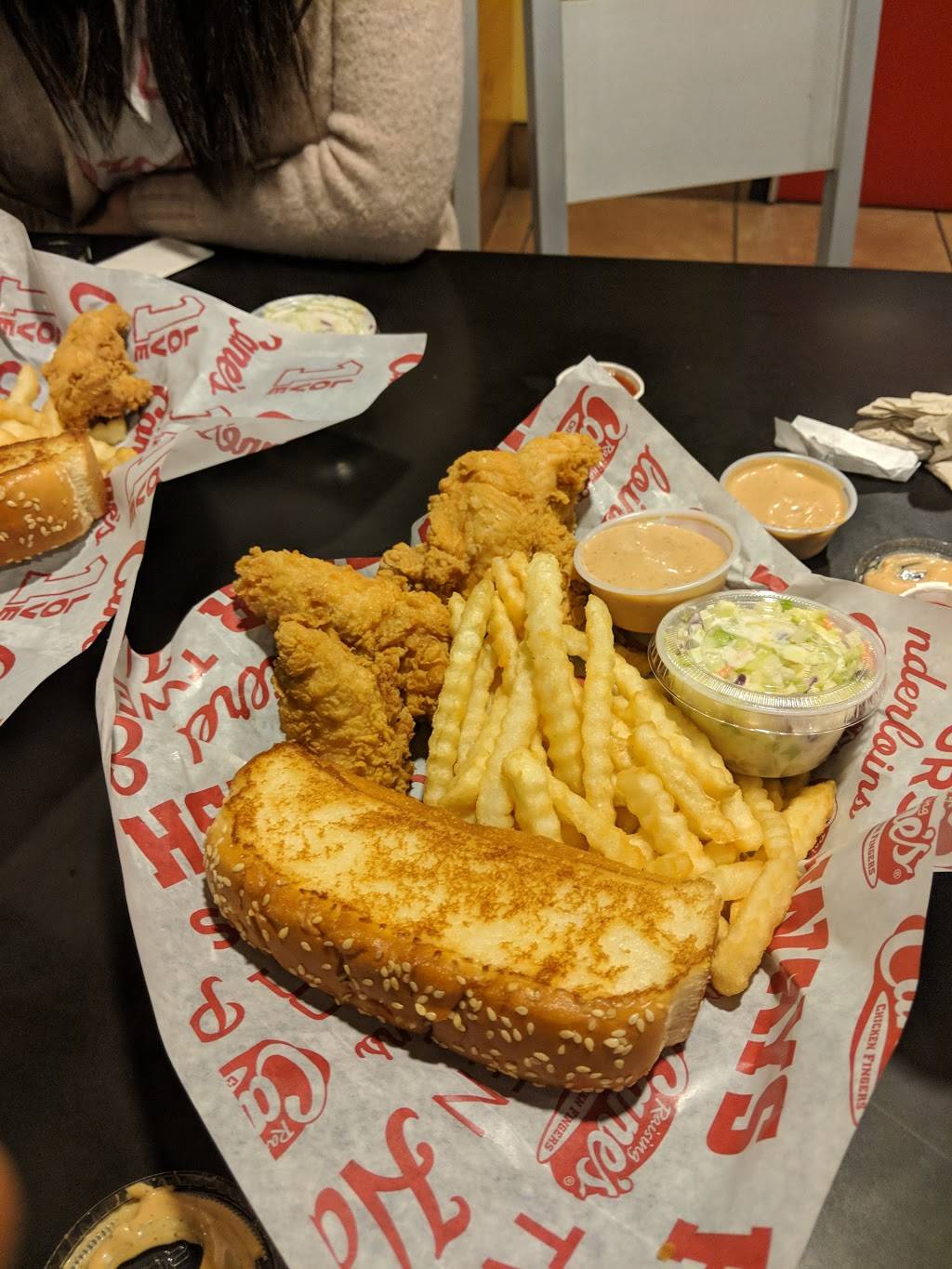 Raising Canes Chicken Fingers | meal takeaway | 960 E University Dr, Tempe, AZ 85281, USA | 4806963497 OR +1 480-696-3497