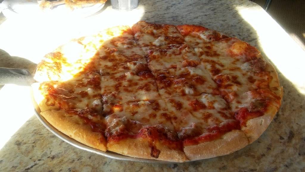 RonDavoo Pizza | restaurant | 605 S 10th St, Burlington, IA 52601, USA | 3197525767 OR +1 319-752-5767