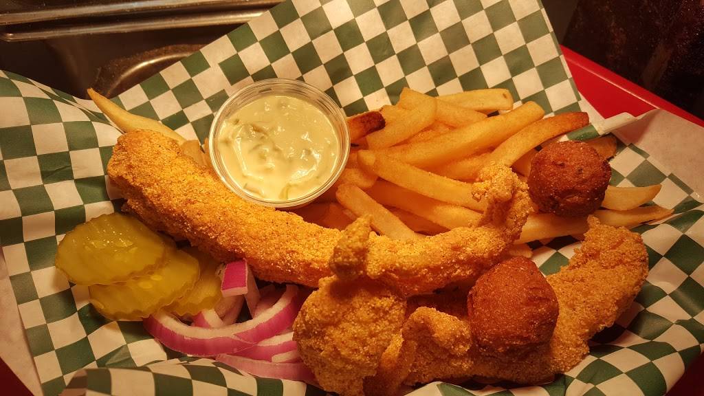 Tjs Catfish & Wings | restaurant | 4261 Green Oaks Blvd #506, Arlington, TX 76016, USA | 8175721600 OR +1 817-572-1600