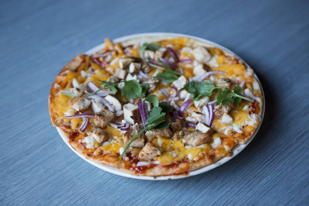 Clutch Kitchen & Pour House | restaurant | 601 S Cedar St, Charlotte, NC 28202, USA | 7043757566 OR +1 704-375-7566