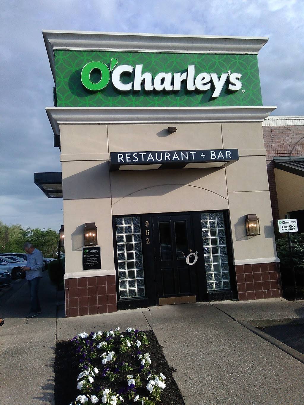 OCharley’s Restaurant & Bar | restaurant | 962 Breckenridge Ln, Louisville, KY 40207, USA | 5028999430 OR +1 502-899-9430