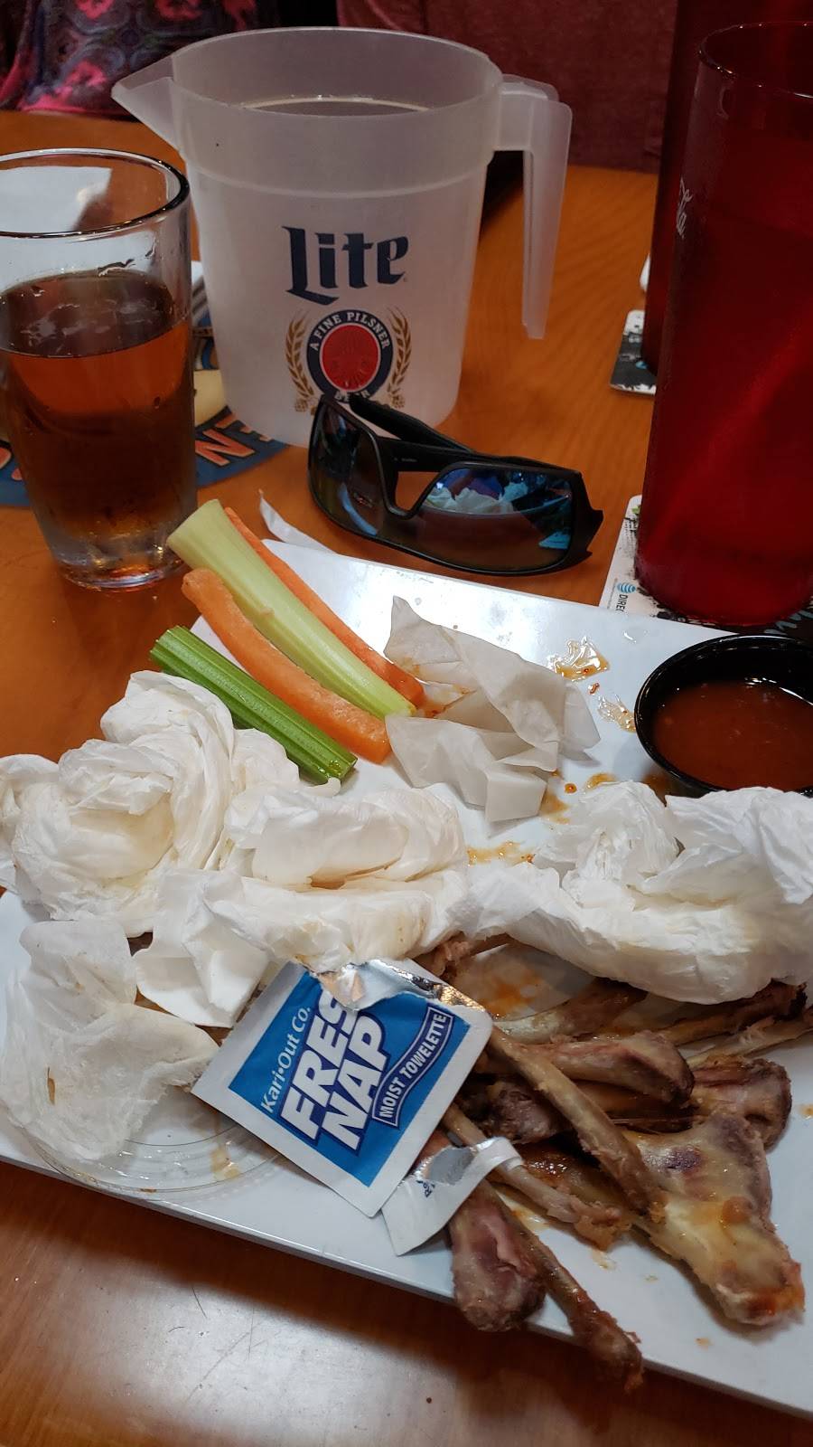 Friendly Confines Winter Park | restaurant | 3088 Aloma Ave, Winter Park, FL 32792, USA | 4076367586 OR +1 407-636-7586