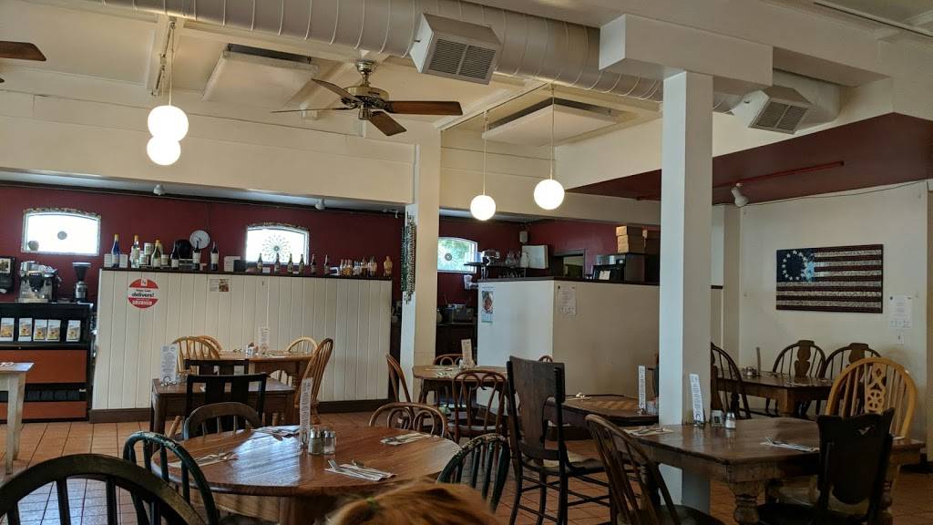 Daisy Cafe & Cupcakery | restaurant | 2827 Atwood Ave, Madison, WI 53704, USA | 6082412200 OR +1 608-241-2200