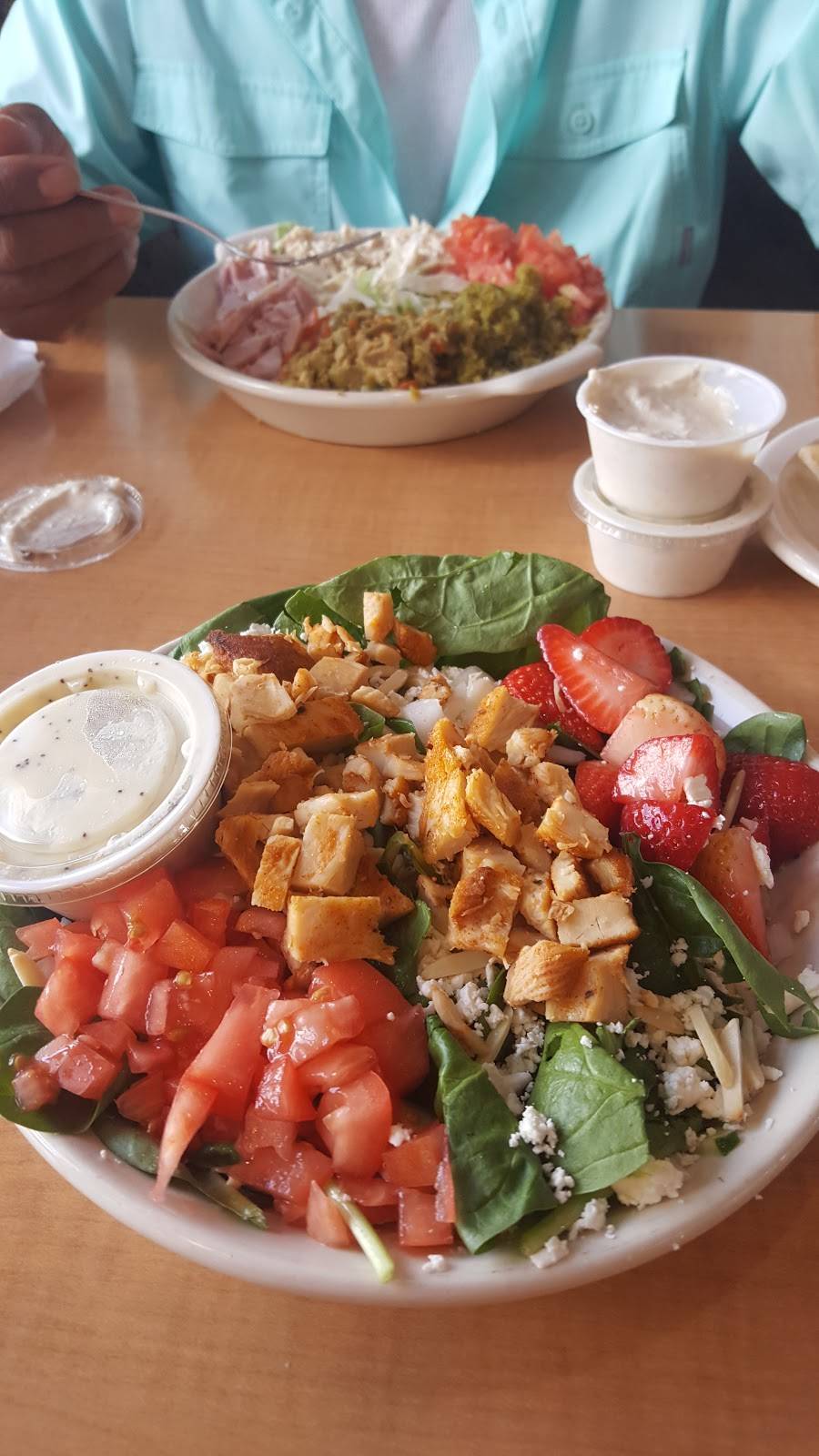 Little Daddys | restaurant | 29649 Northwestern Hwy, Southfield, MI 48034, USA | 2483581700 OR +1 248-358-1700