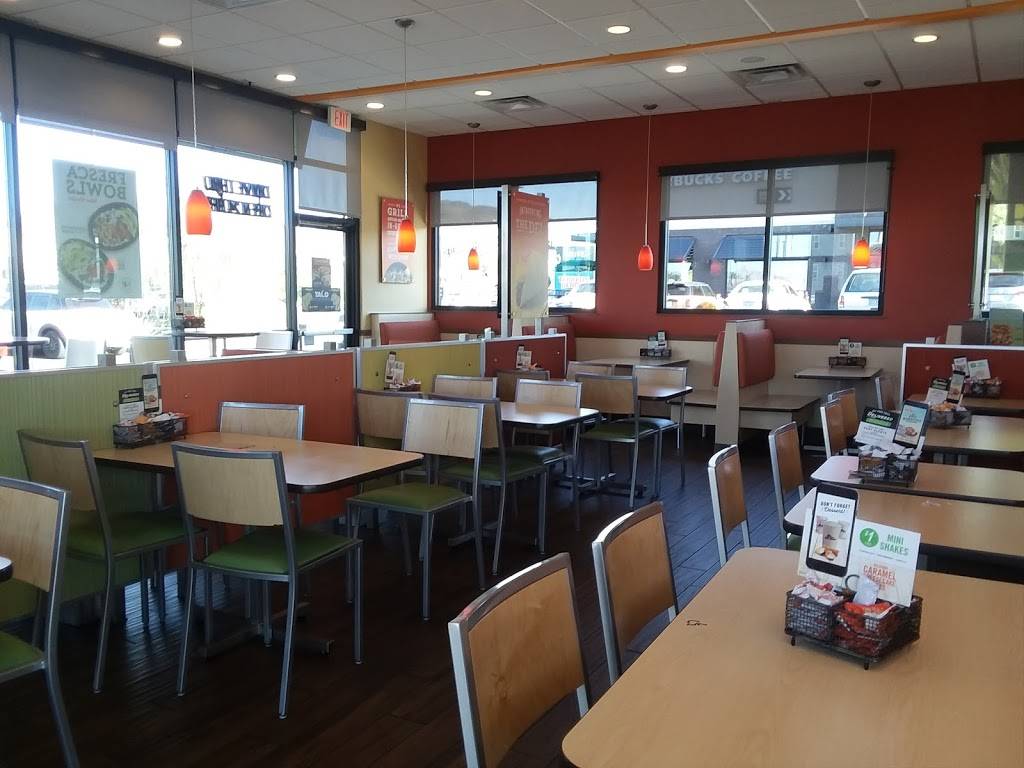 Del Taco | meal takeaway | 135 N Stephanie St, Henderson, NV 89074, USA | 7028561886 OR +1 702-856-1886