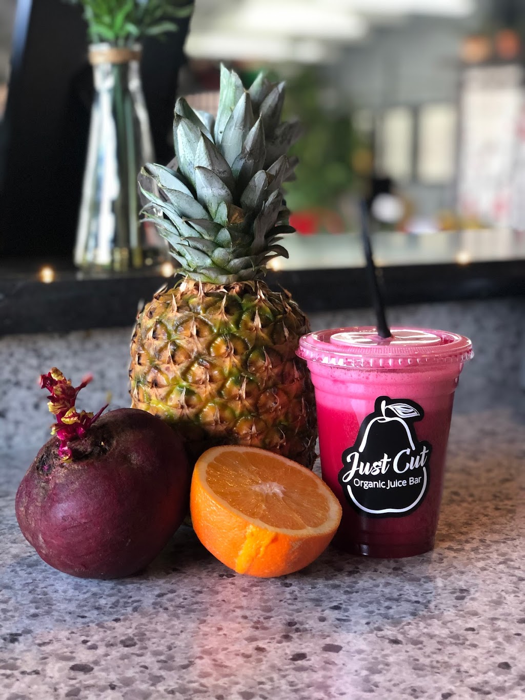 Just Cut Organic Juice Bar and Fitness | restaurant | 412 SW Evergreen Ave, Redmond, OR 97756, USA | 5417712161 OR +1 541-771-2161