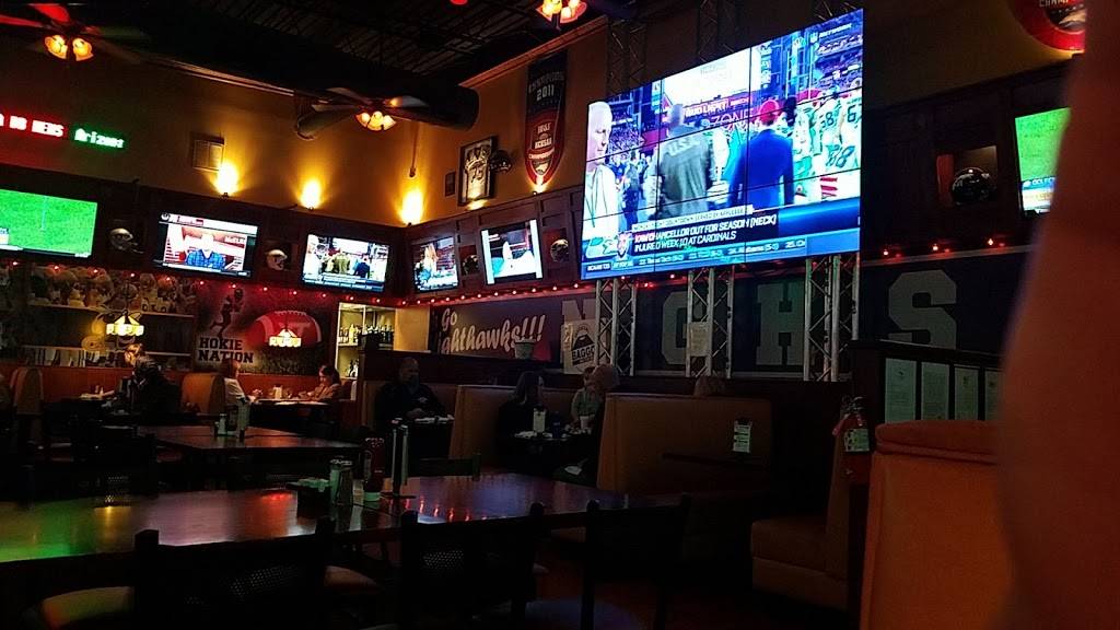 Uptown Charlies Restaurant | restaurant | 5828 N Church St, Greensboro, NC 27455, USA | 3366449447 OR +1 336-644-9447