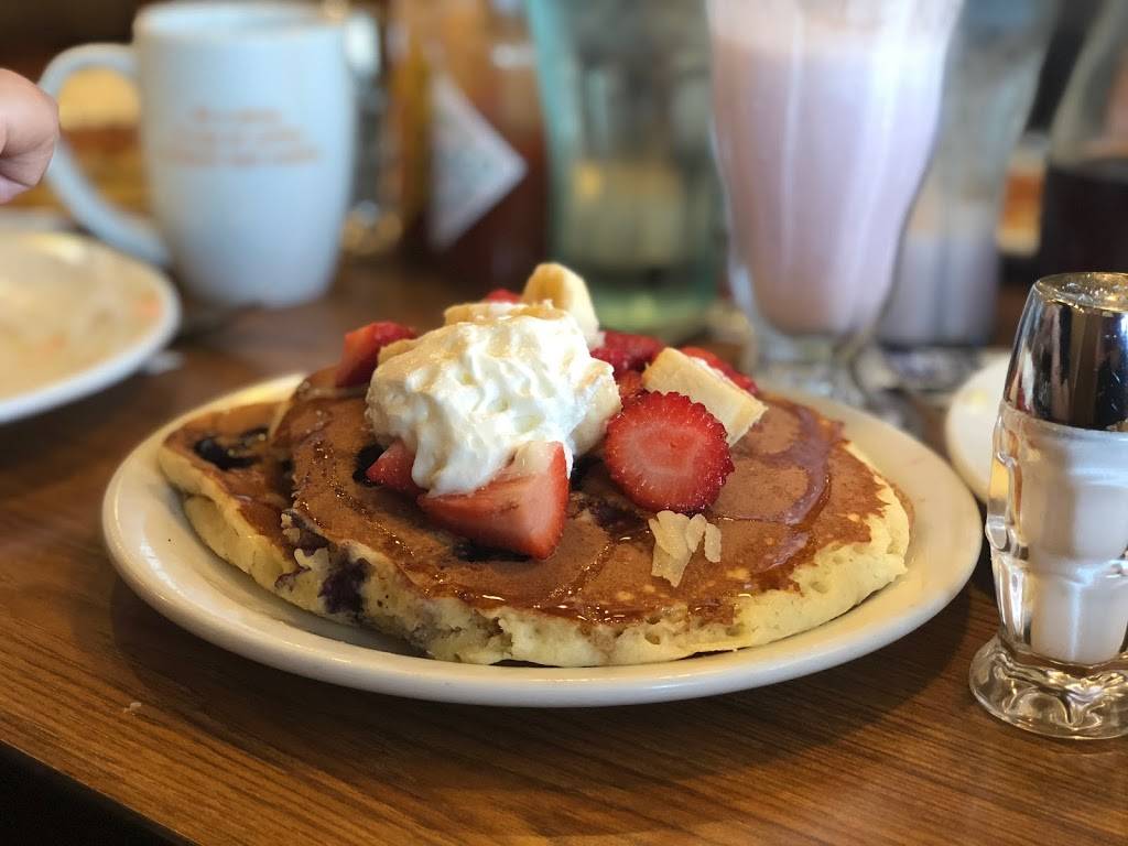 Dennys | restaurant | 141 N Abby St, Fresno, CA 93701, USA | 5594852320 OR +1 559-485-2320