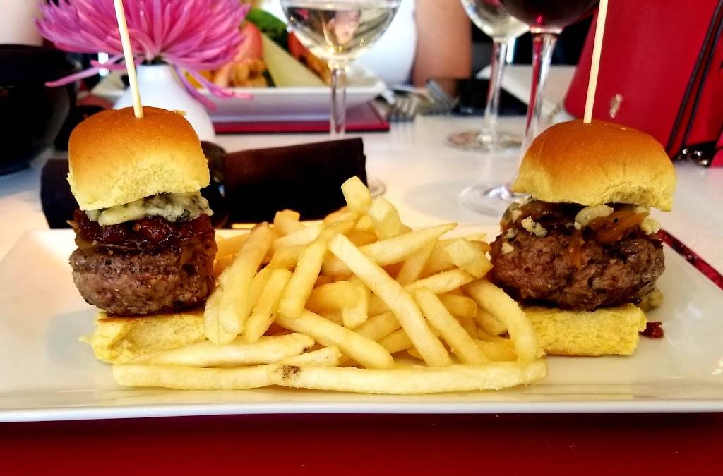 Lola Restaurant & Grill | restaurant | 5555 Collins Ave, Miami Beach, FL 33140, USA | 3053978848 OR +1 305-397-8848