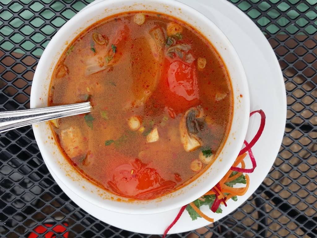 The Basil Leaf Thai & Sushi Restaurant | restaurant | 690 St George Square Ct, Winston-Salem, NC 27103, USA | 3362839133 OR +1 336-283-9133