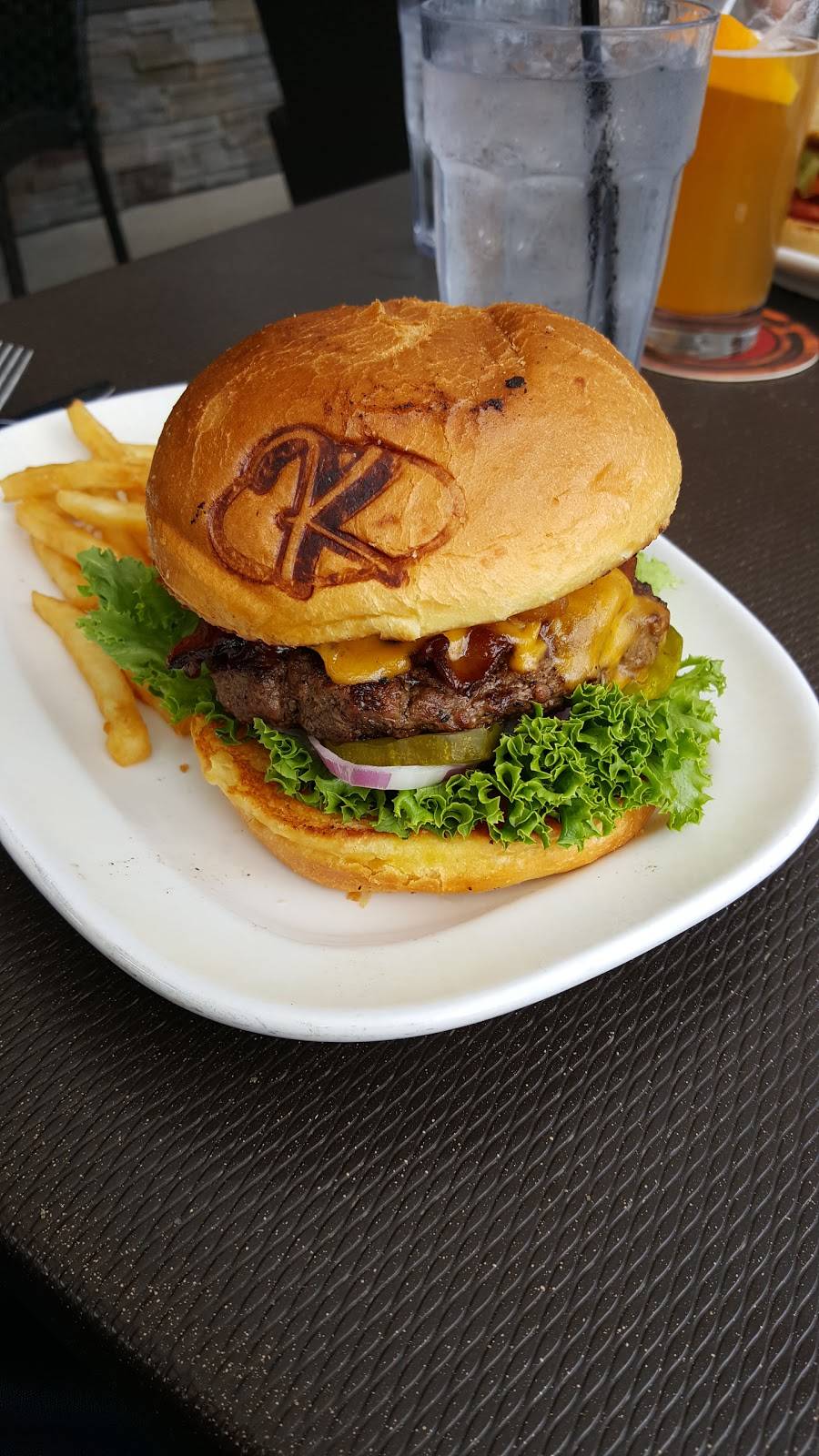 Klavons Pizzeria & Pub | meal takeaway | 1361 Old McDevitt Avenue, Jackson, MI 49203, USA | 5177828800 OR +1 517-782-8800