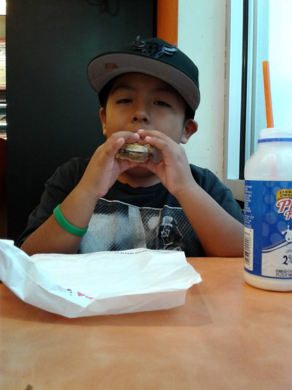 Dunkin | cafe | 330 S Neltnor Blvd, West Chicago, IL 60185, USA | 6302315640 OR +1 630-231-5640