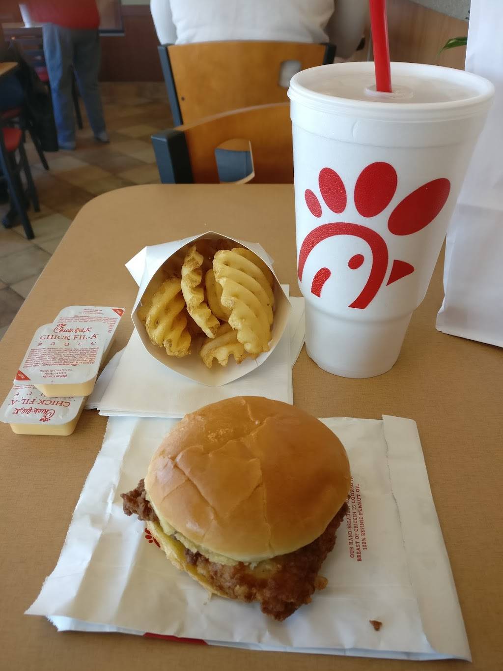 Chick-fil-A | restaurant | 340 Eisenhower Dr, Hanover, PA 17331, USA | 7176302775 OR +1 717-630-2775