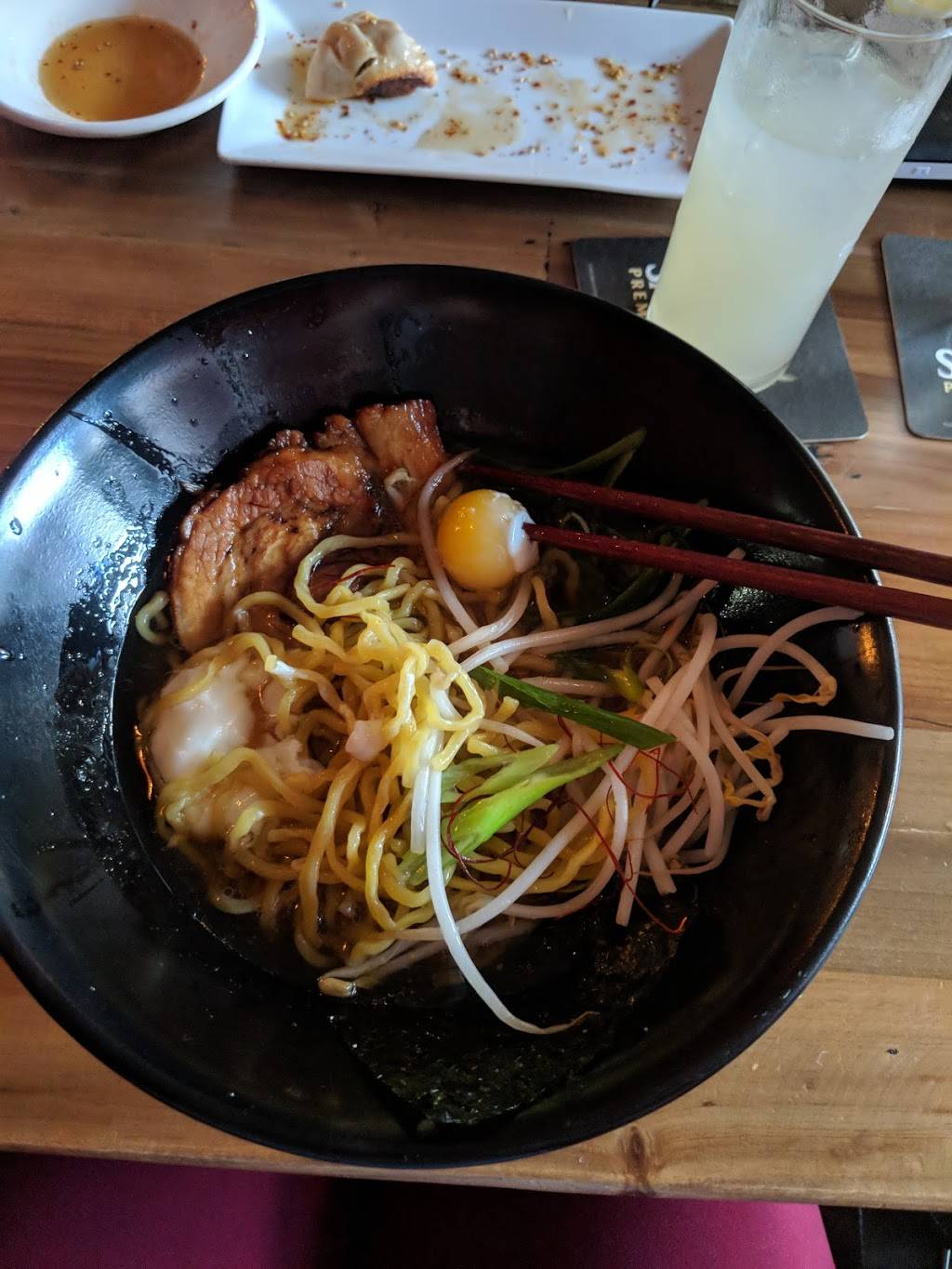 Hai Yall | restaurant | 2915 W Cary St, Richmond, VA 23221, USA | 8043536000 OR +1 804-353-6000