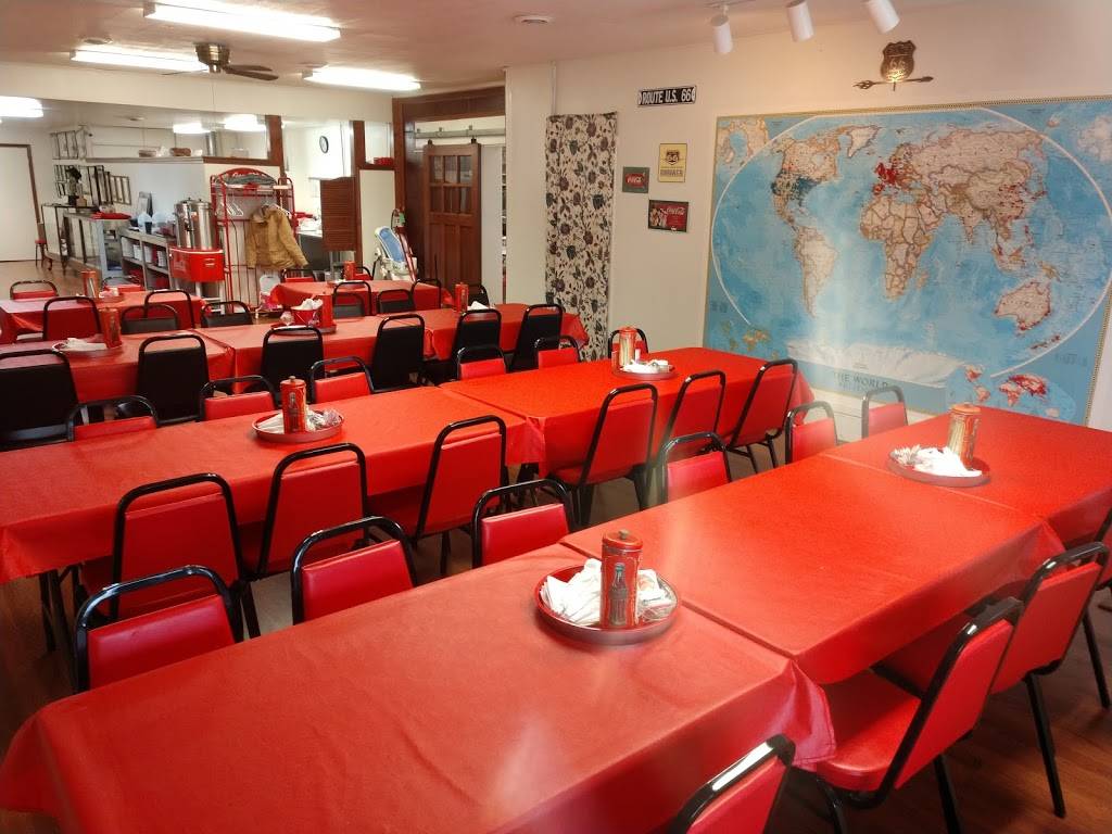 Docs Soda Fountain | restaurant | 133 S 2nd St, Girard, IL 62640, USA | 2176273491 OR +1 217-627-3491