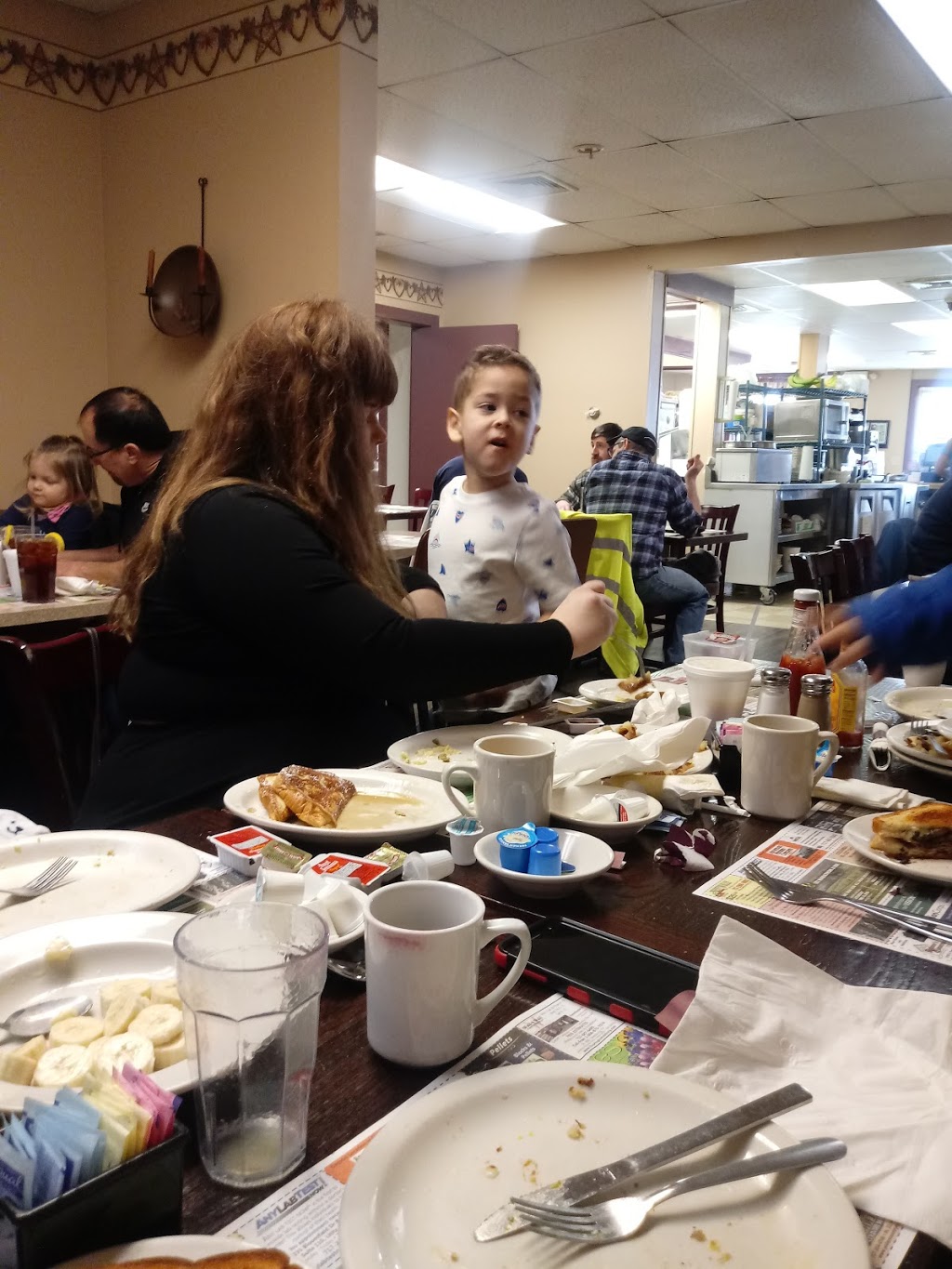 Central Manor Bakery & Grille | bakery | 3667 Blue Rock Rd, Lancaster, PA 17603, USA | 7178728211 OR +1 717-872-8211