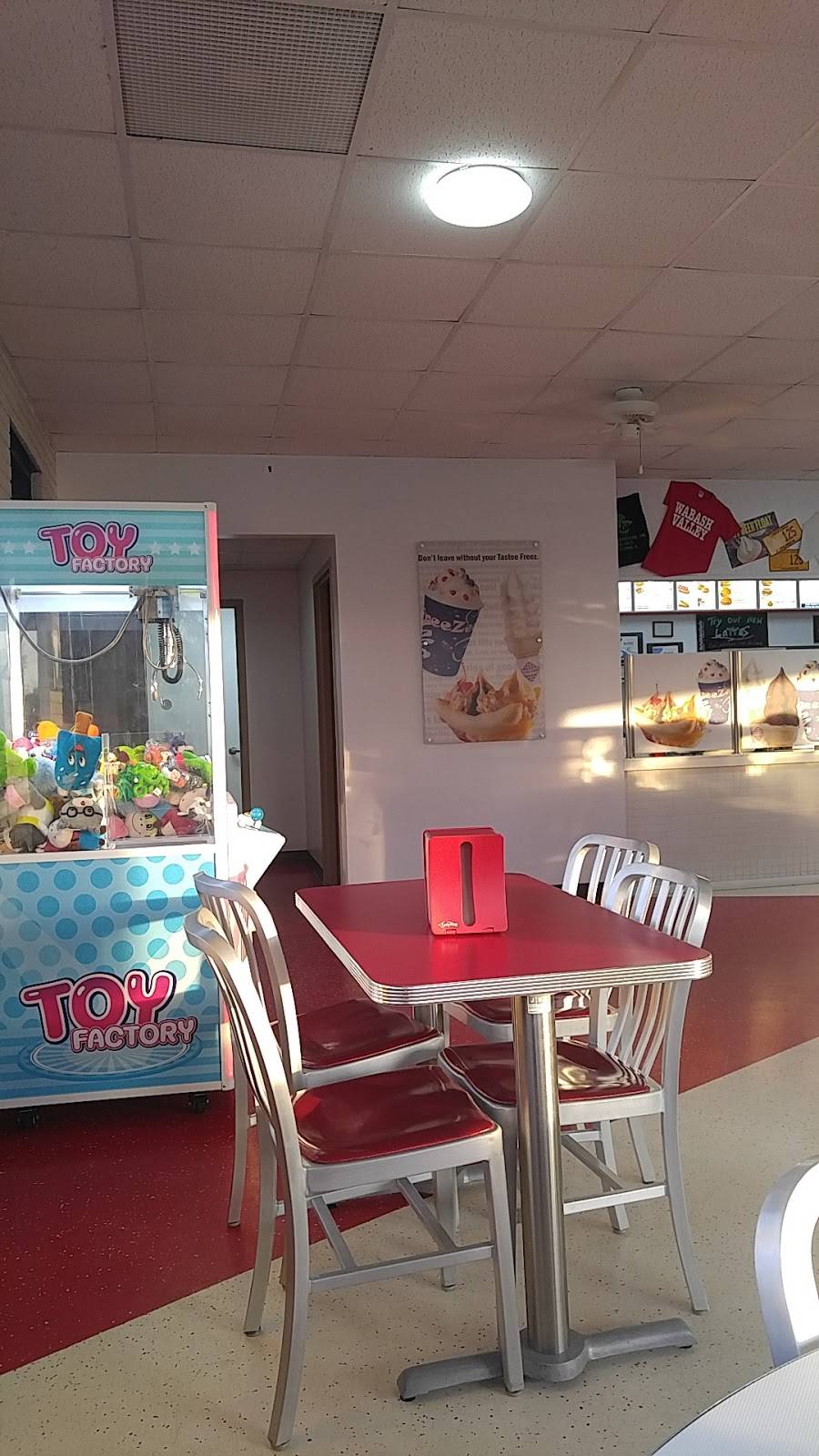 Tastee Freez | restaurant | 805 W 3rd St, Mt Carmel, IL 62863, USA | 6182624226 OR +1 618-262-4226