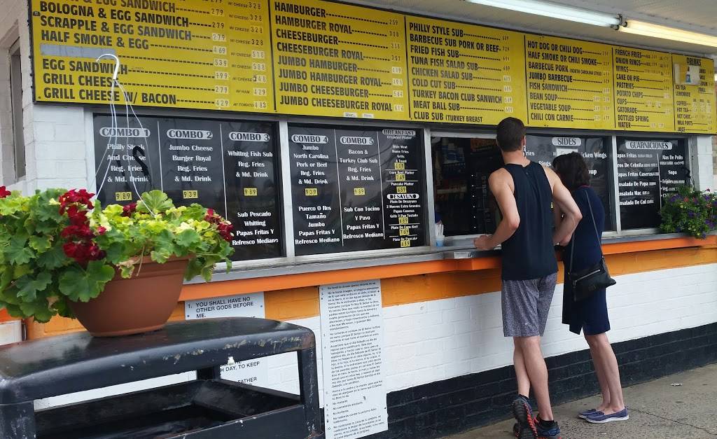 Weenie Beenie | restaurant | 2680 Shirlington Rd, Arlington, VA 22206, USA | 7036716661 OR +1 703-671-6661