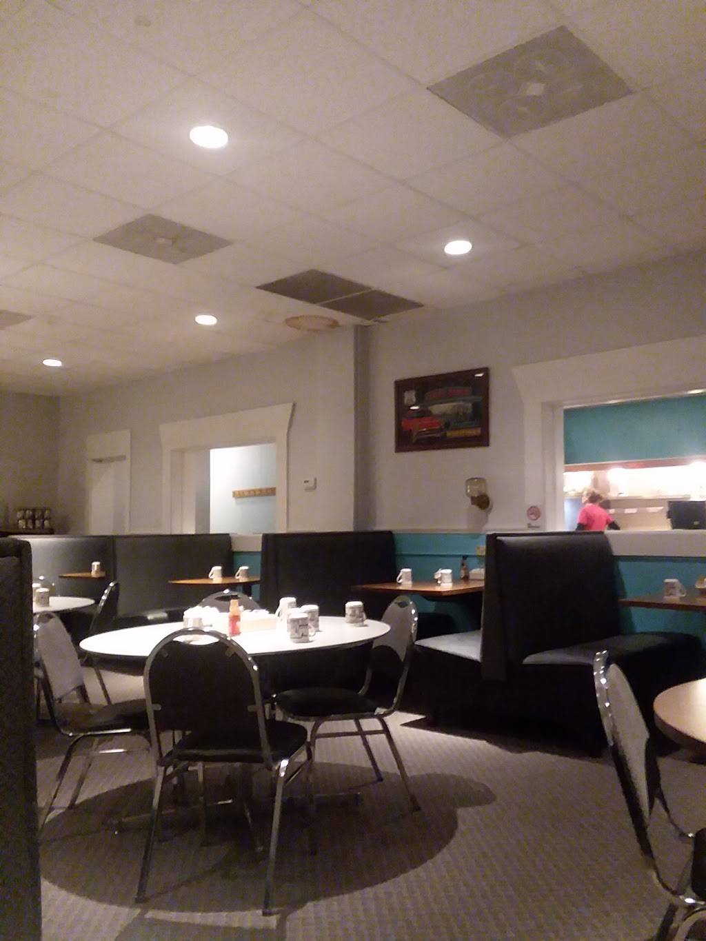 Scooters Ds | restaurant | 724 Shoppers Ln, Kalamazoo, MI 49004, USA | 2693454830 OR +1 269-345-4830