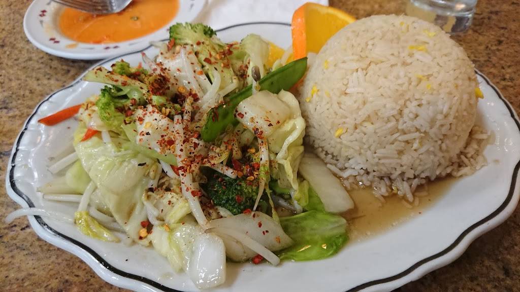 Renu Nakorn | restaurant | 13019 Rosecrans Ave Ste 105, Norwalk, CA 90650, USA | 5629212124 OR +1 562-921-2124