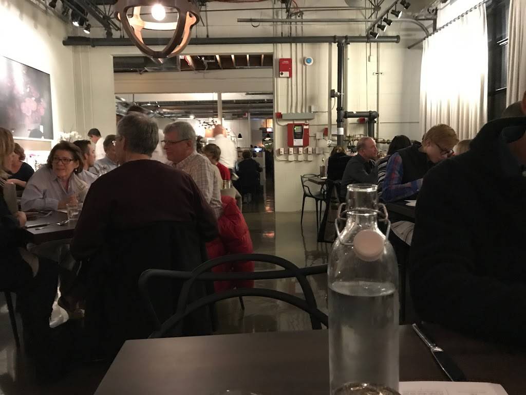 Mino’s | restaurant | 985 Green Bay Rd, Winnetka, IL 60093, USA | 8473866053 OR +1 847-386-6053