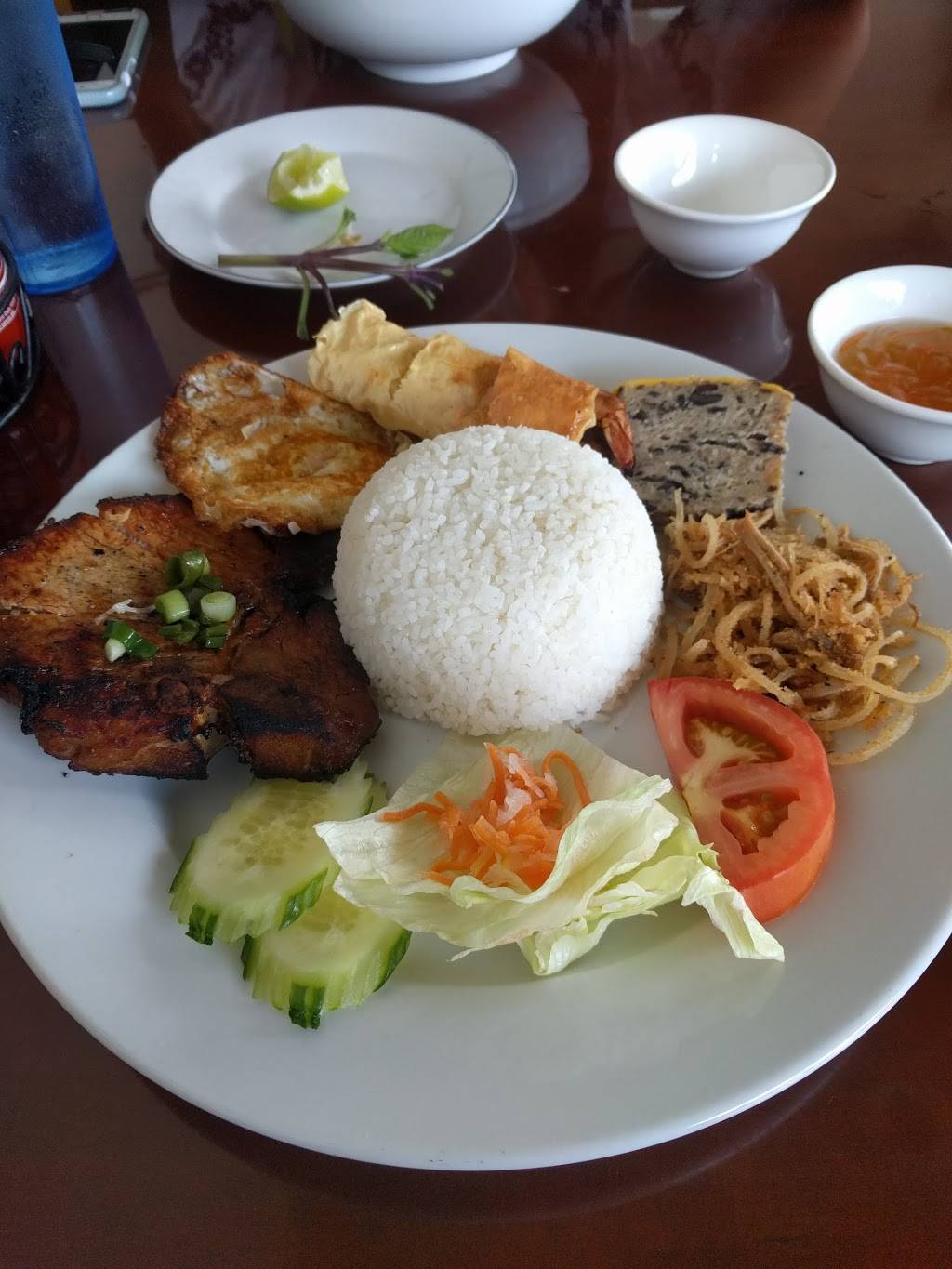 Pho Bay | restaurant | 3933 Central Expy #100, Plano, TX 75023, USA | 9724225152 OR +1 972-422-5152