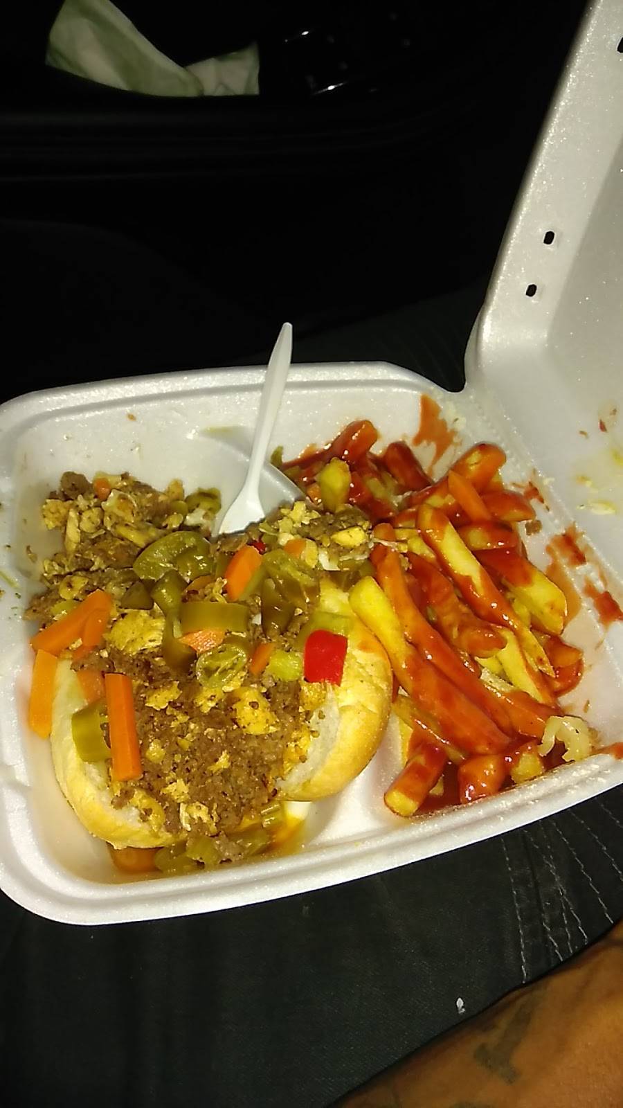 Babas Famous Steak & Lemonade | restaurant | 481 Burnham Ave, Calumet City, IL 60409, USA | 7088687911 OR +1 708-868-7911