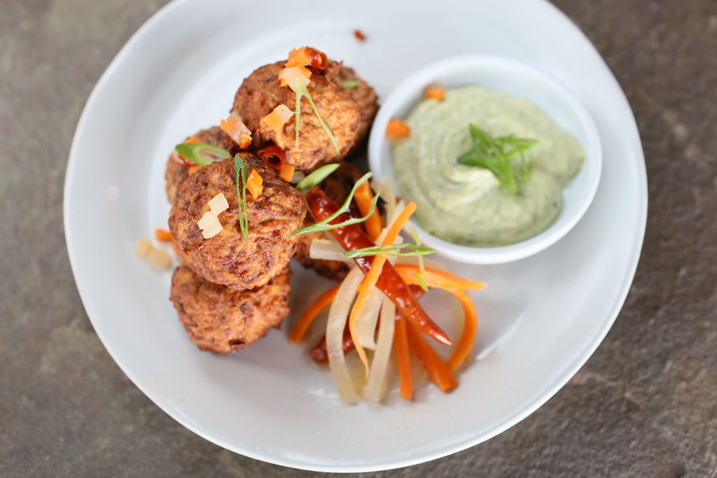 COMMUNION Restaurant & Bar | restaurant | 2350 E Union St, Seattle, WA 98122, USA | 2063918140 OR +1 206-391-8140