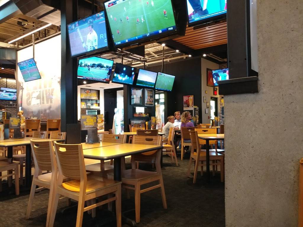 Buffalo Wild Wings | restaurant | 7741 Beechmont Ave, Cincinnati, OH 45255, USA | 5132311424 OR +1 513-231-1424