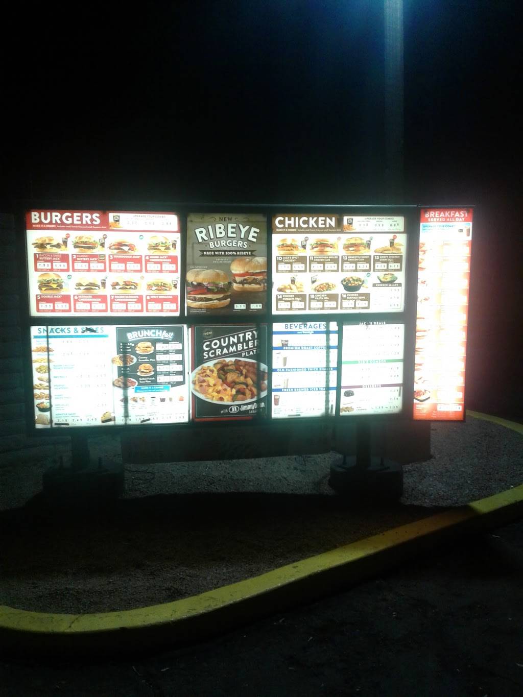 Jack in the Box | restaurant | 1860 W Southern Ave, Mesa, AZ 85202, USA | 4809649548 OR +1 480-964-9548