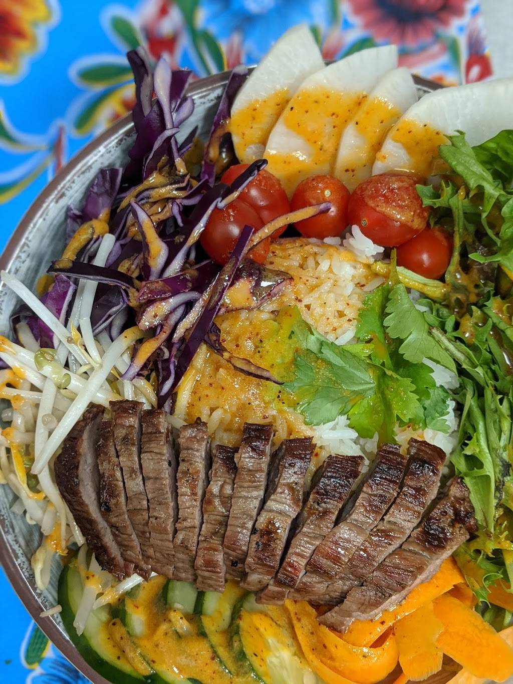 Same Same | restaurant | 2022 W Roscoe St, Chicago, IL 60618, USA | 7736978688 OR +1 773-697-8688