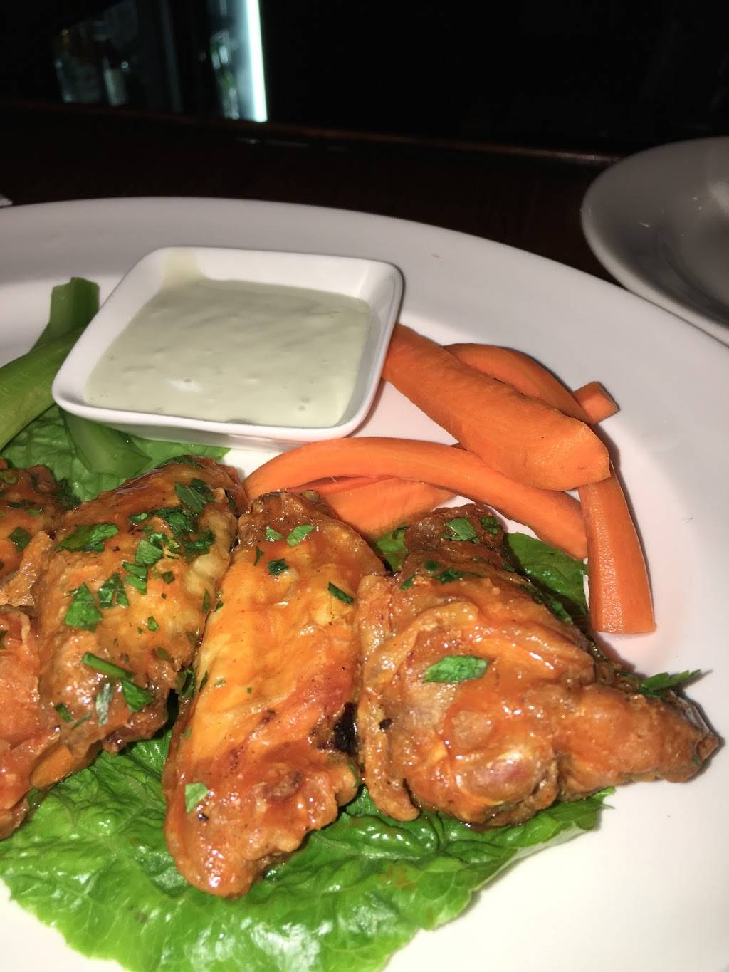 605 Broadways Bar & Kitchen | restaurant | 605 Broadway, Pawtucket, RI 02860, USA | 4014754252 OR +1 401-475-4252