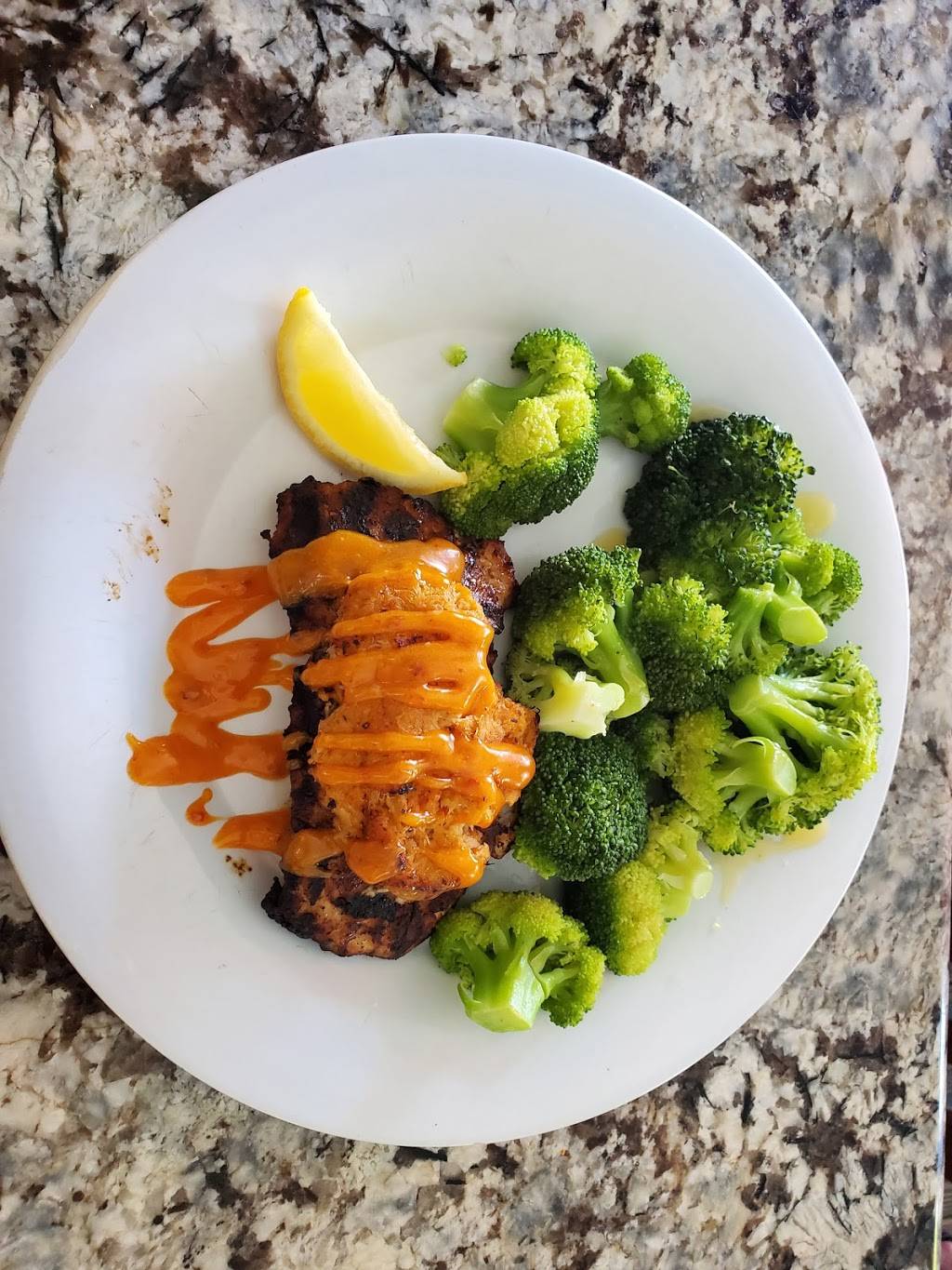 Smokin Oyster Brewery | restaurant | 340 Old San Carlos Blvd, Fort Myers Beach, FL 33931, USA | 2394633474 OR +1 239-463-3474