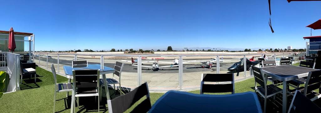 DC3 Gourmet | restaurant | 961 W Alondra Blvd, Compton, CA 90220, USA | 3106181155 OR +1 310-618-1155