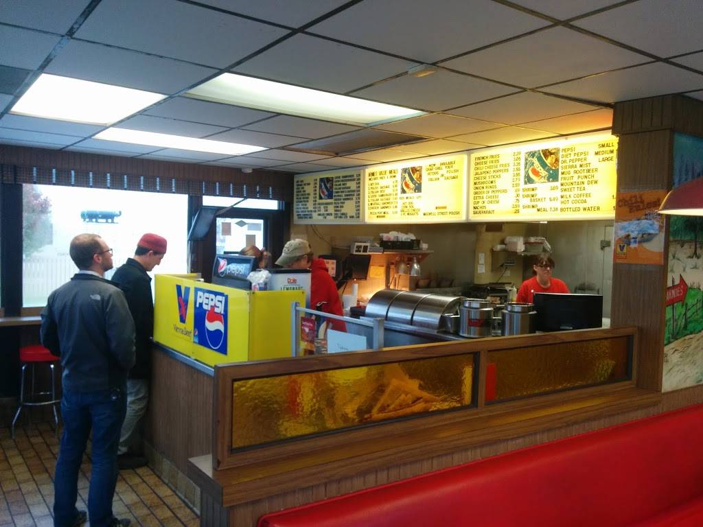 Arnies Dog House | restaurant | 8125 Calumet Ave, Munster, IN 46321, USA | 2198362867 OR +1 219-836-2867