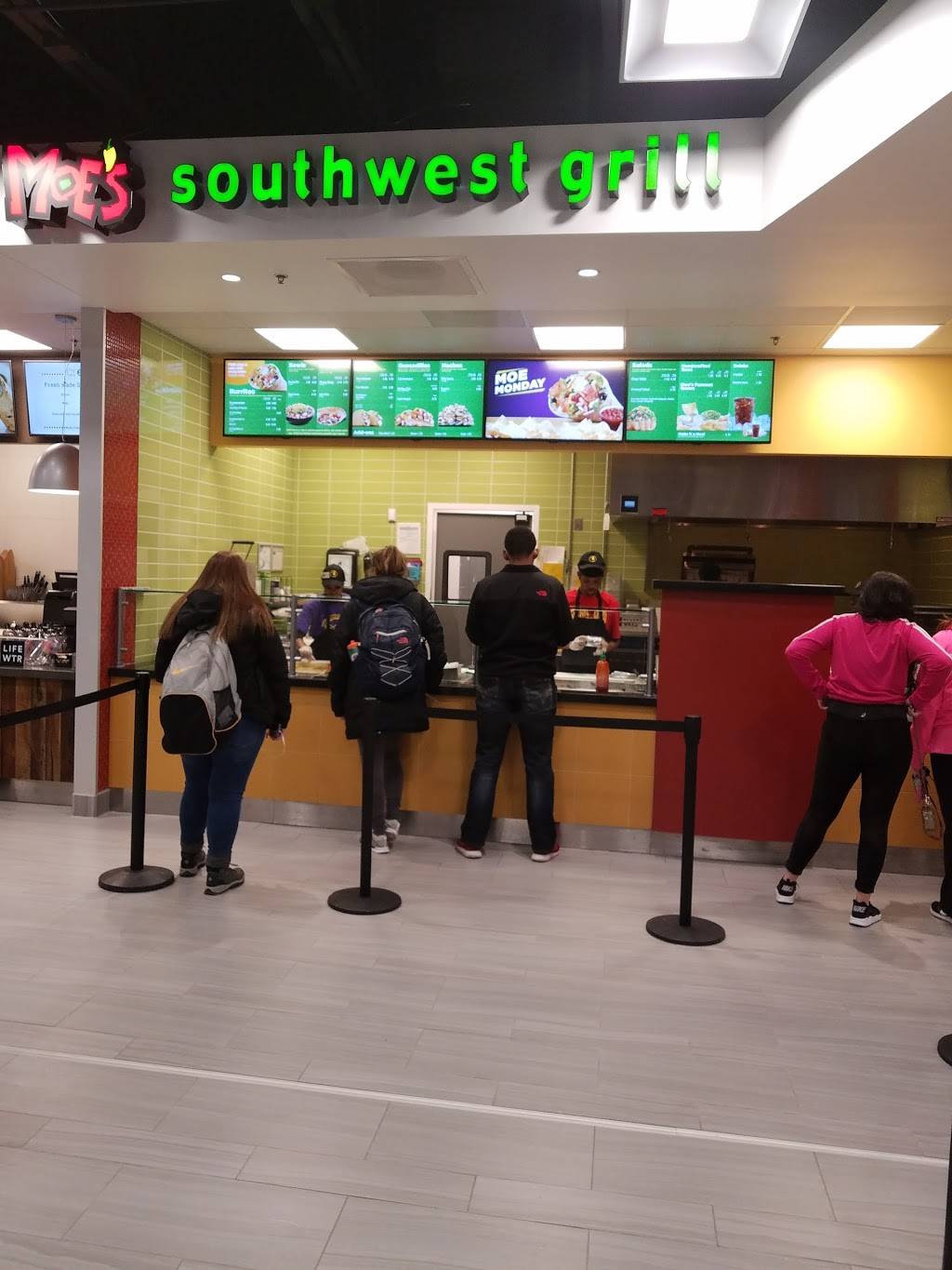 Moes Southwest Grill | restaurant | 2200 N Squirrel Rd, Rochester, MI 48309, USA | 2488604279 OR +1 248-860-4279