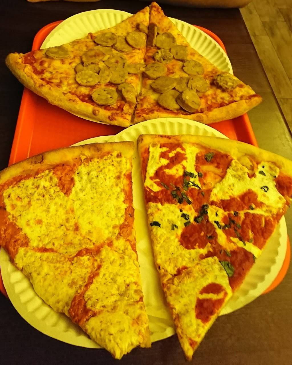 Roccos Pizzeria | restaurant | 7818 5th Ave, Brooklyn, NY 11209, USA | 7182387658 OR +1 718-238-7658