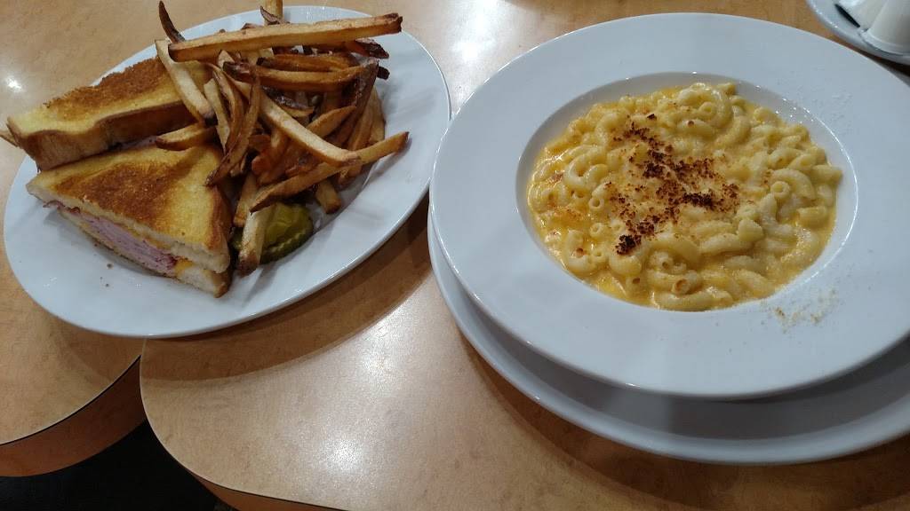 Star Diner | restaurant | 457 W Dussel Dr, Maumee, OH 43537, USA | 4198979353 OR +1 419-897-9353