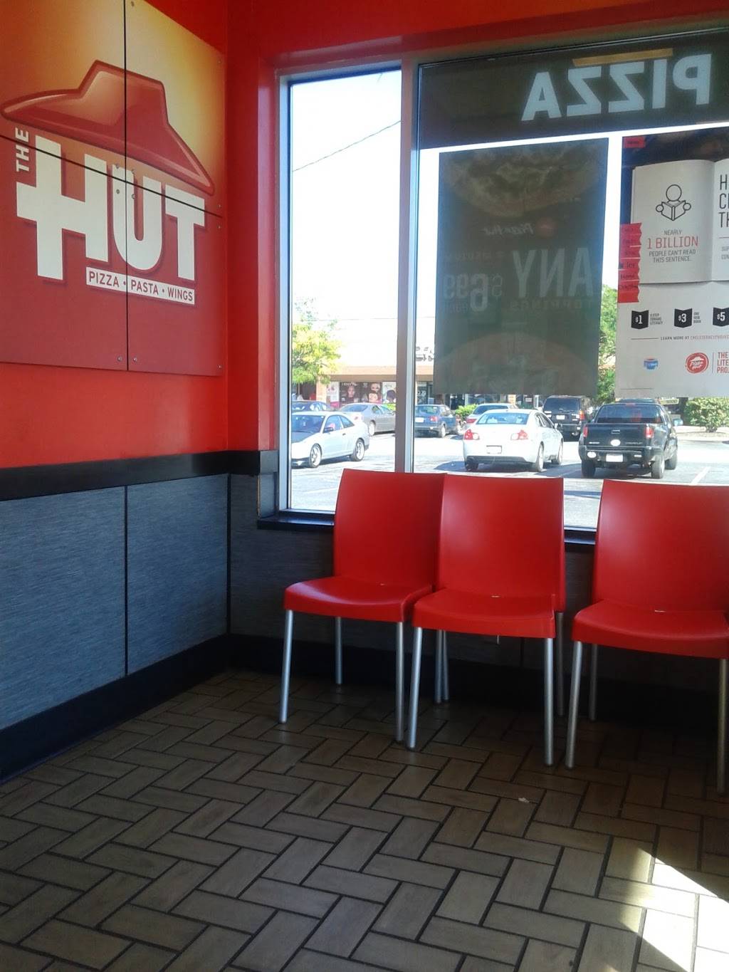 Pizza Hut | restaurant | 7941 Euclid Ave, Cleveland, OH 44103, USA | 2167219181 OR +1 216-721-9181